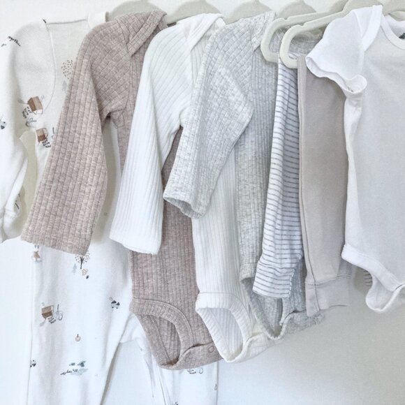 Baby Neutral Bundle 3-6M Carter's/Gap - Picture 15 of 15